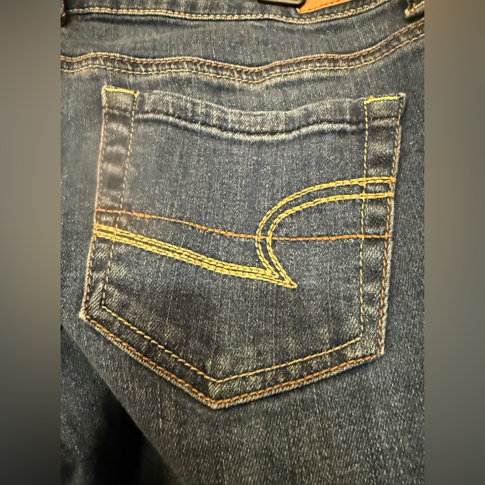 American Eagle Favorite Boyfriend Jeans Size 8 Regular Stretch Dark Wash - Picture 7 of 10